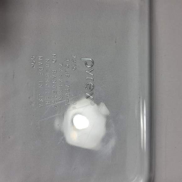 Vintage Pyrex Glassware 7210 3 Cups 750ML Blue Lid Made In USA - Picture 6 of 6